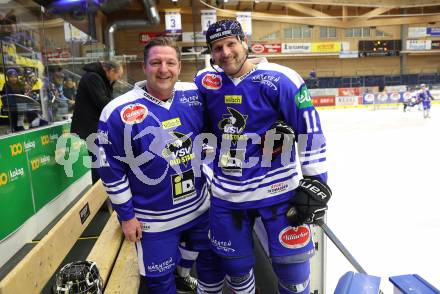 Eishockey Revival. Legenden Turnier. Buergermeister Guenther Albel, Roland Schurian. Villach, am 16.12.2023.
Foto: Kuess
---
pressefotos, pressefotografie, kuess, qs, qspictures, sport, bild, bilder, bilddatenbank