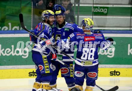 EBEL. Eishockey Bundesliga. EC VSV gegen Asiago Hockey.  Torjubel Alexander Rauchenwald, Andrew Desjardins, Anthony Luciani  (VSV). Villach, am 22.12.2023
Foto: Kuess
www.qspictures.net
---
pressefotos, pressefotografie, kuess, qs, qspictures, sport, bild, bilder, bilddatenbank