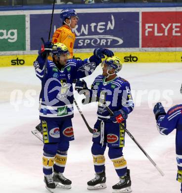 EBEL. Eishockey Bundesliga. EC VSV gegen Asiago Hockey.  Torjubel Andrew Desjardins, Anthony Luciani  (VSV). Villach, am 22.12.2023
Foto: Kuess
www.qspictures.net
---
pressefotos, pressefotografie, kuess, qs, qspictures, sport, bild, bilder, bilddatenbank