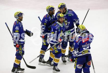 EBEL. Eishockey Bundesliga. EC VSV gegen Asiago Hockey.  Torjubel Alex Wall, John Hughes, Alexander Rauchenwald, Dylan Macpherson, Kevin Hancock  (VSV). Villach, am 22.12.2023
Foto: Kuess
www.qspictures.net
---
pressefotos, pressefotografie, kuess, qs, qspictures, sport, bild, bilder, bilddatenbank