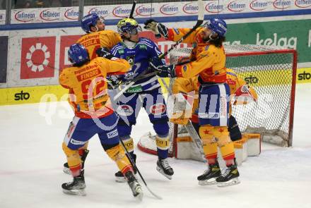 EBEL. Eishockey Bundesliga. EC VSV gegen Asiago Hockey.   Marco Richter, (VSV),   Giordano Finoro, Giovanni Luigi Domenico Vallati  (Asiago). Villach, am 22.12.2023
Foto: Kuess
www.qspictures.net
---
pressefotos, pressefotografie, kuess, qs, qspictures, sport, bild, bilder, bilddatenbank