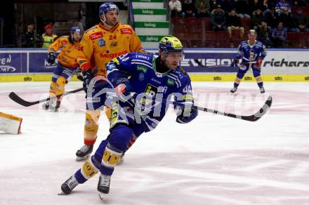 EBEL. Eishockey Bundesliga. EC VSV gegen Asiago Hockey.   Andrew Desjardins, (VSV). Villach, am 22.12.2023
Foto: Kuess
www.qspictures.net
---
pressefotos, pressefotografie, kuess, qs, qspictures, sport, bild, bilder, bilddatenbank