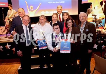 Nacht des Sports. Sportgala. Kaernten Sportler des Jahres 2023.    Franz Klammer, Simone Mairitsch, Stefan Strauss, Landeshauptmann Peter Kaiser. Velden, am 23.12.2023.
Foto: Kuess
www.qspictures.net
---
pressefotos, pressefotografie, kuess, qs, qspictures, sport, bild, bilder, bilddatenbank