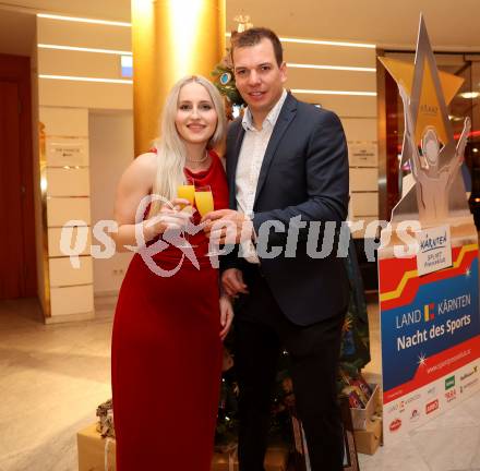 Nacht des Sports. Sportgala. Kaernten Sportler des Jahres 2023.  Elina Stary, Markus Salcher  . Velden, am 23.12.2023.
Foto: Kuess
www.qspictures.net
---
pressefotos, pressefotografie, kuess, qs, qspictures, sport, bild, bilder, bilddatenbank