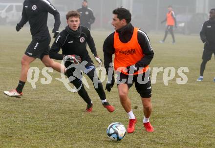 Fussball Bundesliga. Training SK Austria Klagenfurt.    David Puntigam, Sebastian Guerra Soto. Klagenfurt, am 5.1.2024.
Foto: Kuess
www.qspictures.net
---
pressefotos, pressefotografie, kuess, qs, qspictures, sport, bild, bilder, bilddatenbank