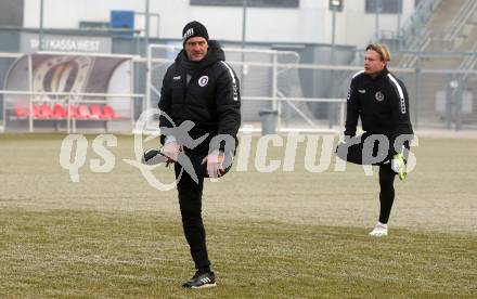 Fussball Bundesliga. Training SK Austria Klagenfurt.   Bernhard Sussitz, Aaron Sky Schwarz . Klagenfurt, am 5.1.2024.
Foto: Kuess
www.qspictures.net
---
pressefotos, pressefotografie, kuess, qs, qspictures, sport, bild, bilder, bilddatenbank