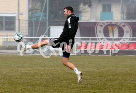 Fussball Bundesliga. Training SK Austria Klagenfurt.    Andrew Irving. Klagenfurt, am 5.1.2024.
Foto: Kuess
www.qspictures.net
---
pressefotos, pressefotografie, kuess, qs, qspictures, sport, bild, bilder, bilddatenbank