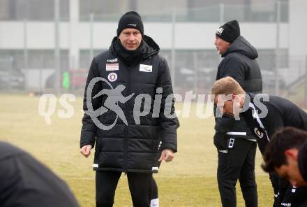 Fussball Bundesliga. Training SK Austria Klagenfurt.   Co-Trainer Martin Lassnig, Christopher Cvetko . Klagenfurt, am 5.1.2024.
Foto: Kuess
www.qspictures.net
---
pressefotos, pressefotografie, kuess, qs, qspictures, sport, bild, bilder, bilddatenbank