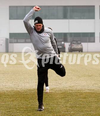 Fussball Bundesliga. Training SK Austria Klagenfurt.   Athletik Trainer Bernhard Sussitz . Klagenfurt, am 5.1.2024.
Foto: Kuess
www.qspictures.net
---
pressefotos, pressefotografie, kuess, qs, qspictures, sport, bild, bilder, bilddatenbank