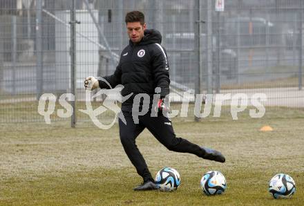 Fussball Bundesliga. Training SK Austria Klagenfurt.   Tormanntrainer Marc Lamberger . Klagenfurt, am 5.1.2024.
Foto: Kuess
www.qspictures.net
---
pressefotos, pressefotografie, kuess, qs, qspictures, sport, bild, bilder, bilddatenbank