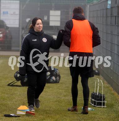 Fussball Bundesliga. Training SK Austria Klagenfurt.  Theresa Schmidt  . Klagenfurt, am 5.1.2024.
Foto: Kuess
www.qspictures.net
---
pressefotos, pressefotografie, kuess, qs, qspictures, sport, bild, bilder, bilddatenbank