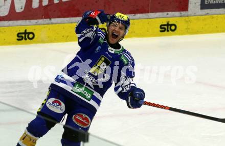 EBEL. Eishockey Bundesliga. EC VSV gegen spusu Vienna Capitals.  Torjubel John Hughes  (VSV). Villach, am 9.1.2024.
Foto: Kuess
www.qspictures.net
---
pressefotos, pressefotografie, kuess, qs, qspictures, sport, bild, bilder, bilddatenbank