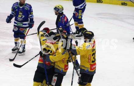 EBEL. Eishockey Bundesliga. EC VSV gegen spusu Vienna Capitals. Torjubel Nikolaus Hartl, Lukas Piff, Christof Kromp, Seamus Donohue  (Vienna Capitals). Villach, am 9.1.2024.
Foto: Kuess
www.qspictures.net
---
pressefotos, pressefotografie, kuess, qs, qspictures, sport, bild, bilder, bilddatenbank