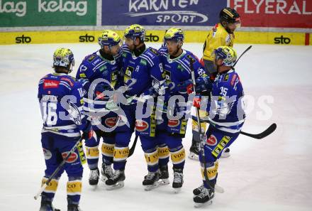 EBEL. Eishockey Bundesliga. EC VSV gegen spusu Vienna Capitals.  Torjubel Johnn Hughes,Andrew Desjardins, Robert Sabolic, Mark Katic, Kevin Hancock  (VSV),   Villach, am 9.1.2024.
Foto: Kuess
www.qspictures.net
---
pressefotos, pressefotografie, kuess, qs, qspictures, sport, bild, bilder, bilddatenbank