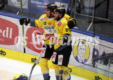 EBEL. Eishockey Bundesliga. EC VSV gegen spusu Vienna Capitals. Torjubel Trevor Cheek, Rok Ticar  (Vienna Capitals). Villach, am 9.1.2024.
Foto: Kuess
www.qspictures.net
---
pressefotos, pressefotografie, kuess, qs, qspictures, sport, bild, bilder, bilddatenbank