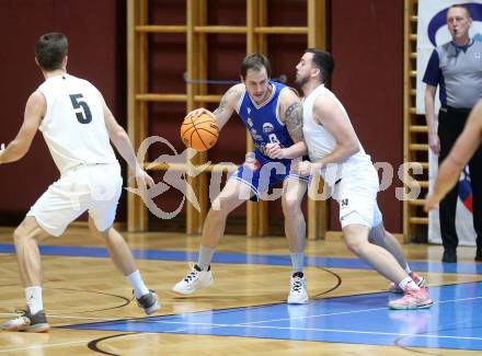 Basketball 2. Liga 2023/2024. Grunddurchgang 14. Runde.  KOS gegen Kufstein Towers.  Veljko Dena,  (KOS),  Fabio Thaler, (Kufstein Towers). Klagenfurt, am 13.1.2024.
Foto: Kuess
www.qspictures.net
---
pressefotos, pressefotografie, kuess, qs, qspictures, sport, bild, bilder, bilddatenbank