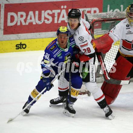 EBEL. Eishockey Bundesliga. EC VSV gegen BEMER Pioneers Vorarlberg. Anthony Luciani,  (VSV),   Christian Bull (Vorarlberg). Villach, am 13.1.2024.
Foto: Kuess
www.qspictures.net
---
pressefotos, pressefotografie, kuess, qs, qspictures, sport, bild, bilder, bilddatenbank