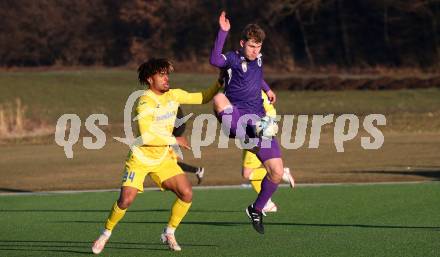 Fussball Bundesliga. Testspiel. SK Austria Klagenfurt gegen Domzale (SLO).  Nicolas Binder   (Klagenfurt). Moosburg, am 13.1.2024.
Foto: Kuess
www.qspictures.net
---
pressefotos, pressefotografie, kuess, qs, qspictures, sport, bild, bilder, bilddatenbank