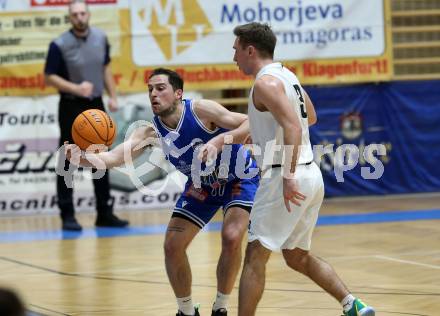 Basketball 2. Liga 2023/2024. Grunddurchgang 14. Runde.  KOS gegen Kufstein Towers. Niklas Michel   (KOS),   Aleix Pujadas (Kufstein Towers). Klagenfurt, am 13.1.2024.
Foto: Kuess
www.qspictures.net
---
pressefotos, pressefotografie, kuess, qs, qspictures, sport, bild, bilder, bilddatenbank