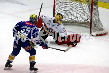 EBEL. Eishockey Bundesliga. EC VSV gegen BEMER Pioneers Vorarlberg. Benjamin Lanzinger,  (VSV),  Alex Caffi  (Vorarlberg). Villach, am 13.1.2024.
Foto: Kuess
www.qspictures.net
---
pressefotos, pressefotografie, kuess, qs, qspictures, sport, bild, bilder, bilddatenbank