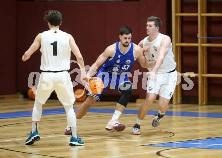 Basketball 2. Liga 2023/2024. Grunddurchgang 14. Runde.  KOS gegen Kufstein Towers.  Andi Smrtnik  (KOS),   Florian Koeppl (Kufstein Towers). Klagenfurt, am 13.1.2024.
Foto: Kuess
www.qspictures.net
---
pressefotos, pressefotografie, kuess, qs, qspictures, sport, bild, bilder, bilddatenbank