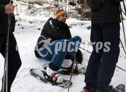 Fussball Bundesliga. Teambuilding SK Austria KLagenfurt. Schneeschuhwandern.  Phillip Menzel . Bad Kleinkirchheim, am 14.1.2024.
Foto: Kuess
www.qspictures.net
---
pressefotos, pressefotografie, kuess, qs, qspictures, sport, bild, bilder, bilddatenbank