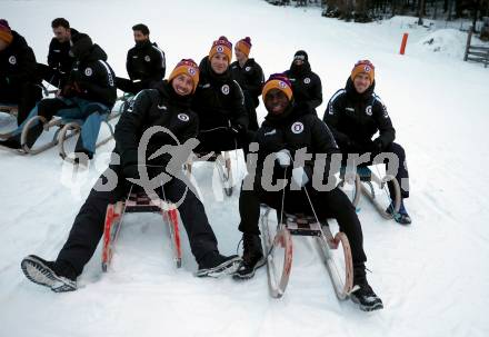 Fussball Bundesliga. Teambuilding SK Austria KLagenfurt. Schneeschuhwandern.   Till Schumacher, Solomon Bonnah,  Florian Jaritz, Christopher Cvetko. Bad Kleinkirchheim, am 14.1.2024.
Foto: Kuess
www.qspictures.net
---
pressefotos, pressefotografie, kuess, qs, qspictures, sport, bild, bilder, bilddatenbank