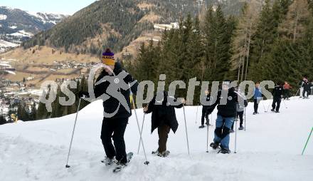 Fussball Bundesliga. Teambuilding SK Austria KLagenfurt. Schneeschuhwandern.   Nicolas Binder. Bad Kleinkirchheim, am 14.1.2024.
Foto: Kuess
www.qspictures.net
---
pressefotos, pressefotografie, kuess, qs, qspictures, sport, bild, bilder, bilddatenbank