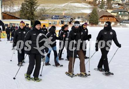 Fussball Bundesliga. Teambuilding SK Austria KLagenfurt. Schneeschuhwandern.   Rico Benatelli, Turgay Gemicibasi. Bad Kleinkirchheim, am 14.1.2024.
Foto: Kuess
www.qspictures.net
---
pressefotos, pressefotografie, kuess, qs, qspictures, sport, bild, bilder, bilddatenbank