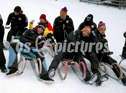 Fussball Bundesliga. Teambuilding SK Austria KLagenfurt. Schneeschuhwandern.  Matthias Dollinger, Till Schumacher, Florian Jaritz . Bad Kleinkirchheim, am 14.1.2024.
Foto: Kuess
www.qspictures.net
---
pressefotos, pressefotografie, kuess, qs, qspictures, sport, bild, bilder, bilddatenbank