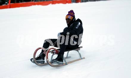 Fussball Bundesliga. Teambuilding SK Austria KLagenfurt. Schneeschuhwandern. Solomon Bonnah . Bad Kleinkirchheim, am 14.1.2024.
Foto: Kuess
www.qspictures.net
---
pressefotos, pressefotografie, kuess, qs, qspictures, sport, bild, bilder, bilddatenbank