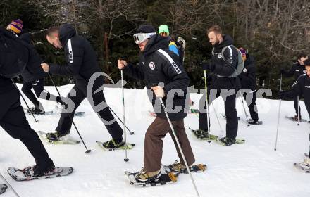 Fussball Bundesliga. Teambuilding SK Austria KLagenfurt. Schneeschuhwandern.   Turgay Gemicibasi . Bad Kleinkirchheim, am 14.1.2024.
Foto: Kuess
www.qspictures.net
---
pressefotos, pressefotografie, kuess, qs, qspictures, sport, bild, bilder, bilddatenbank