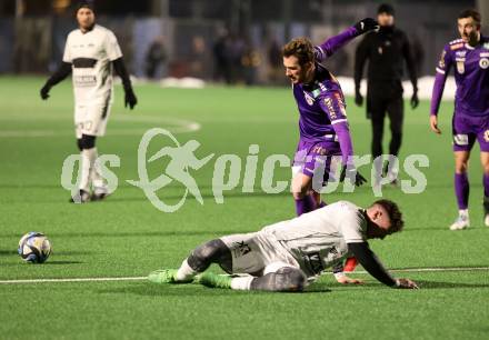 Fussball Testspiel. SK Austria Klagenfurt gegen ASK.  Turgay Gemicibasi,  (Klagenfurt), Bohdan Romaniuk   (ASK). Klagenfurt, amm 17.1.2024.
Foto: Kuess
www.qspictures.net
---
pressefotos, pressefotografie, kuess, qs, qspictures, sport, bild, bilder, bilddatenbank