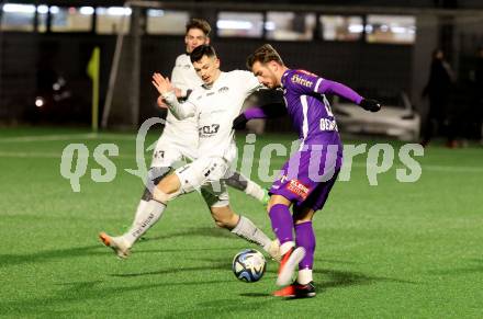 Fussball Testspiel. SK Austria Klagenfurt gegen ASK.   Turgay Gemicibasi, (Klagenfurt),   Chris-Stephan Dierke (ASK). Klagenfurt, amm 17.1.2024.
Foto: Kuess
www.qspictures.net
---
pressefotos, pressefotografie, kuess, qs, qspictures, sport, bild, bilder, bilddatenbank