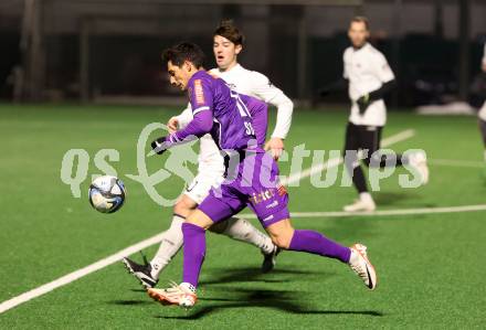 Fussball Testspiel. SK Austria Klagenfurt gegen ASK.  Sebastian Guerra Soto,  (Klagenfurt), Sinan Samardzic   (ASK). Klagenfurt, amm 17.1.2024.
Foto: Kuess
www.qspictures.net
---
pressefotos, pressefotografie, kuess, qs, qspictures, sport, bild, bilder, bilddatenbank