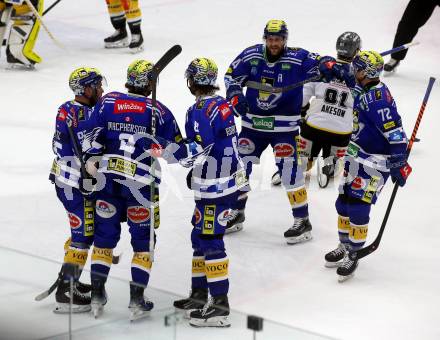 EBEL. Eishockey Bundesliga. EC VSV gegen HC Pustertal Woelfe.    Torjubel Mark Katic, Dylan Macpherson, Maximilian Rebernog, Andrew Desjardins, John Hughers (VSV). Villach, am 19.1.2024.
Foto: Kuess
www.qspictures.net
---
pressefotos, pressefotografie, kuess, qs, qspictures, sport, bild, bilder, bilddatenbank