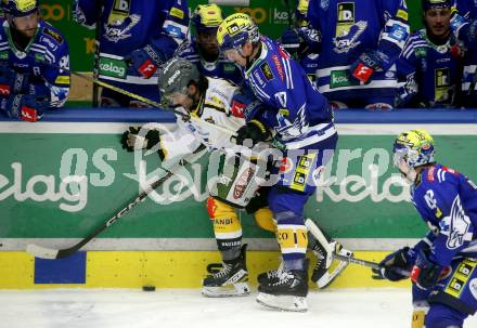 EBEL. Eishockey Bundesliga. EC VSV gegen HC Pustertal Woelfe.  Philipp Lindner,   (VSV),  Dante Hannoun   (Pustertal). Villach, am 19.1.2024.
Foto: Kuess
www.qspictures.net
---
pressefotos, pressefotografie, kuess, qs, qspictures, sport, bild, bilder, bilddatenbank