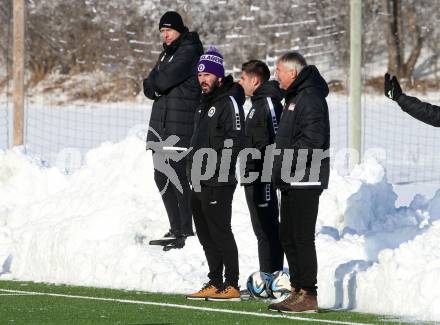 Fussball Testspiel. SK Austria Klagenfurt gegen NK Bravo.  Trainer Peter Pacult, Sandro Zakany, Co-Trainer Martin Lassnig  (Klagenfurt). Moosburg, am 20.1.2024.
Foto: Kuess
www.qspictures.net
---
pressefotos, pressefotografie, kuess, qs, qspictures, sport, bild, bilder, bilddatenbank