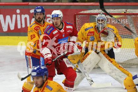 EBEL. Eishockey Bundesliga. EC KAC gegen Asiago Hockey.  Nicholas Eric Petersen,    (KAC),  Stefano Marchetti, Marco De Filippo Roia (Asiago).  Klagenfurt, am 23.1.2024.
Foto: Kuess
www.qspictures.net
---
pressefotos, pressefotografie, kuess, qs, qspictures, sport, bild, bilder, bilddatenbank