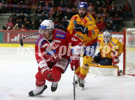 EBEL. Eishockey Bundesliga. EC KAC gegen Asiago Hockey.   Nicholas Eric Petersen.,   (KAC), Lorenzo Casetti  (Asiago).  Klagenfurt, am 23.1.2024.
Foto: Kuess
www.qspictures.net
---
pressefotos, pressefotografie, kuess, qs, qspictures, sport, bild, bilder, bilddatenbank