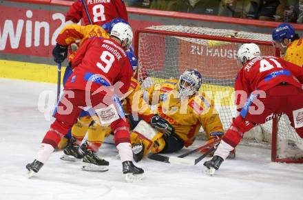 EBEL. Eishockey Bundesliga. EC KAC gegen Asiago Hockey.    Jan Mursak, Jesper Jensen Aabo,  (KAC), Marco De Filippo Roia  (Asiago).  Klagenfurt, am 23.1.2024.
Foto: Kuess
www.qspictures.net
---
pressefotos, pressefotografie, kuess, qs, qspictures, sport, bild, bilder, bilddatenbank