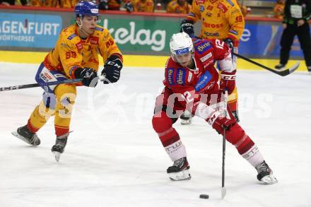 EBEL. Eishockey Bundesliga. EC KAC gegen Asiago Hockey.  David Maier,   (KAC),  Filippo Rigoni  (Asiago).  Klagenfurt, am 23.1.2024.
Foto: Kuess
www.qspictures.net
---
pressefotos, pressefotografie, kuess, qs, qspictures, sport, bild, bilder, bilddatenbank