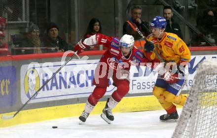 EBEL. Eishockey Bundesliga. EC KAC gegen Asiago Hockey.   Lukas Haudum, (KAC),  Filippo Rigoni   (Asiago).  Klagenfurt, am 23.1.2024.
Foto: Kuess
www.qspictures.net
---
pressefotos, pressefotografie, kuess, qs, qspictures, sport, bild, bilder, bilddatenbank