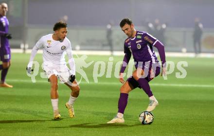 Fussball Testspiel. SK Austria Klagenfurt gegen Sturm Graz Amateure.  Andrew Irving (KLagenfurt). Moosburg, am 24.1.2024.
Foto: Kuess
www.qspictures.net
---
pressefotos, pressefotografie, kuess, qs, qspictures, sport, bild, bilder, bilddatenbank