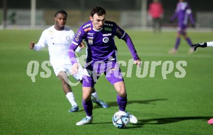 Fussball Testspiel. SK Austria Klagenfurt gegen Sturm Graz Amateure. Andrew Irving  (KLagenfurt). Moosburg, am 24.1.2024.
Foto: Kuess
www.qspictures.net
---
pressefotos, pressefotografie, kuess, qs, qspictures, sport, bild, bilder, bilddatenbank