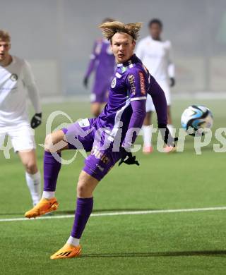 Fussball Testspiel. SK Austria Klagenfurt gegen Sturm Graz Amateure.  Aaron Sky Schwarz (KLagenfurt). Moosburg, am 24.1.2024.
Foto: Kuess
www.qspictures.net
---
pressefotos, pressefotografie, kuess, qs, qspictures, sport, bild, bilder, bilddatenbank