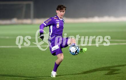 Fussball Testspiel. SK Austria Klagenfurt gegen Sturm Graz Amateure.  Matthias Dollinger (KLagenfurt). Moosburg, am 24.1.2024.
Foto: Kuess
www.qspictures.net
---
pressefotos, pressefotografie, kuess, qs, qspictures, sport, bild, bilder, bilddatenbank