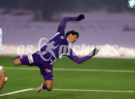 Fussball Testspiel. SK Austria Klagenfurt gegen Sturm Graz Amateure.  Sebastian Guerra Soto (KLagenfurt). Moosburg, am 24.1.2024.
Foto: Kuess
www.qspictures.net
---
pressefotos, pressefotografie, kuess, qs, qspictures, sport, bild, bilder, bilddatenbank