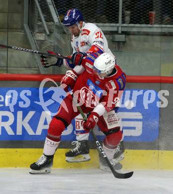 EBEL. Eishockey Bundesliga. EC KAC gegen HC TIWAG Innsbruck.  Clemens Unterweger,  (KAC),  Dario Winkler (Innsbruck).  Klagenfurt, am 26.1.2024.
Foto: Kuess
www.qspictures.net
---
pressefotos, pressefotografie, kuess, qs, qspictures, sport, bild, bilder, bilddatenbank