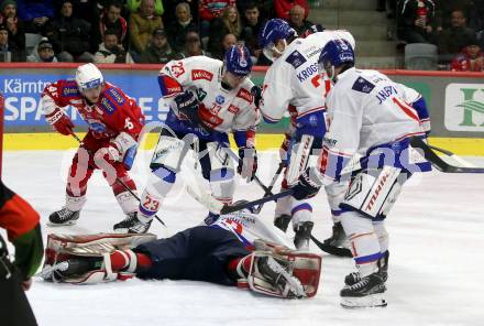 EBEL. Eishockey Bundesliga. EC KAC gegen HC TIWAG Innsbruck. Johannes Bischofberger,   (KAC),  Evan Buitenhuis, Kevin Roy, Anders Krogsgaard, Daniel Jakubitzka (Innsbruck).  Klagenfurt, am 26.1.2024.
Foto: Kuess
www.qspictures.net
---
pressefotos, pressefotografie, kuess, qs, qspictures, sport, bild, bilder, bilddatenbank